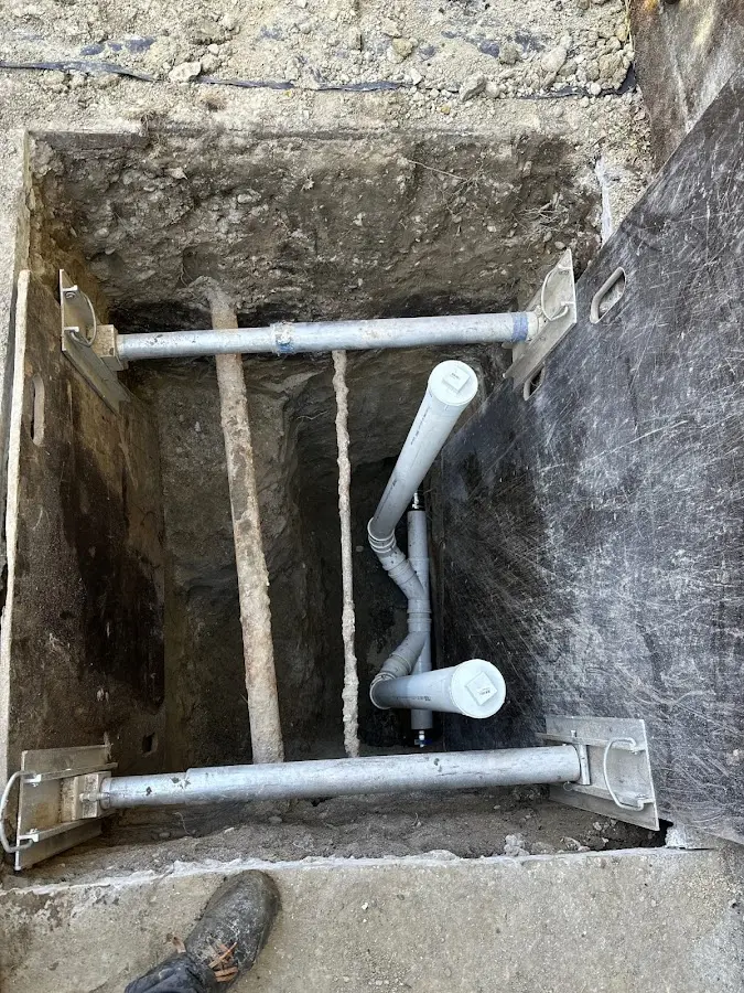 Experienced plumber completing Gas Line Repair work in Kingston